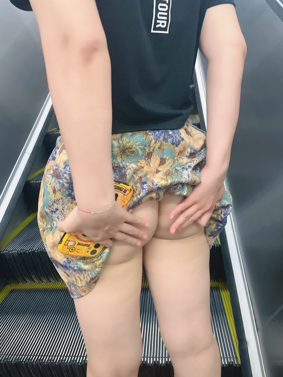 事業編老師一枚，慾望極強，如狼似虎，平時有點滿足不了[18P]