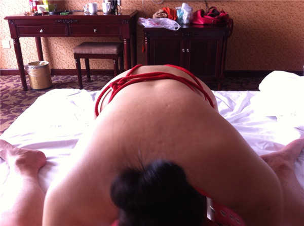 成功調教小母狗[10P]