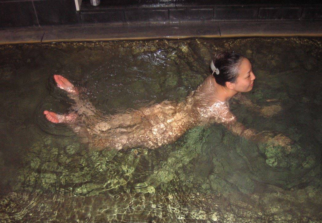 想進入這白嫩的小穴裡面嗎[22P]