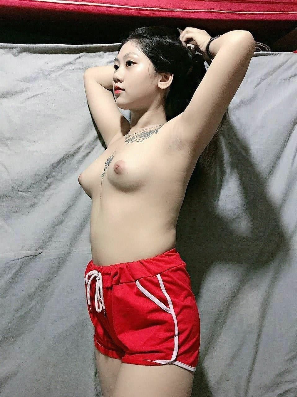 極品美乳粉嫩異常[17P]