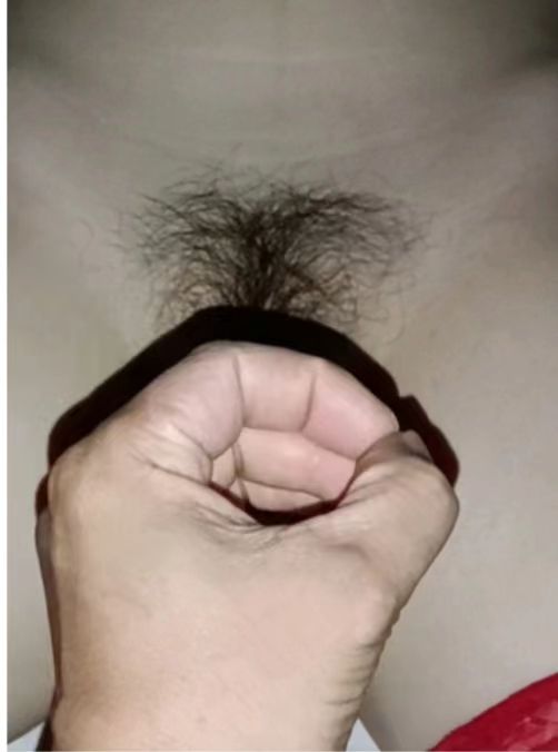 [原创]遊客投稿，36歲的大屁股老婆外穿紅色絲襪，狂露騷穴，請品嚐。[20P]