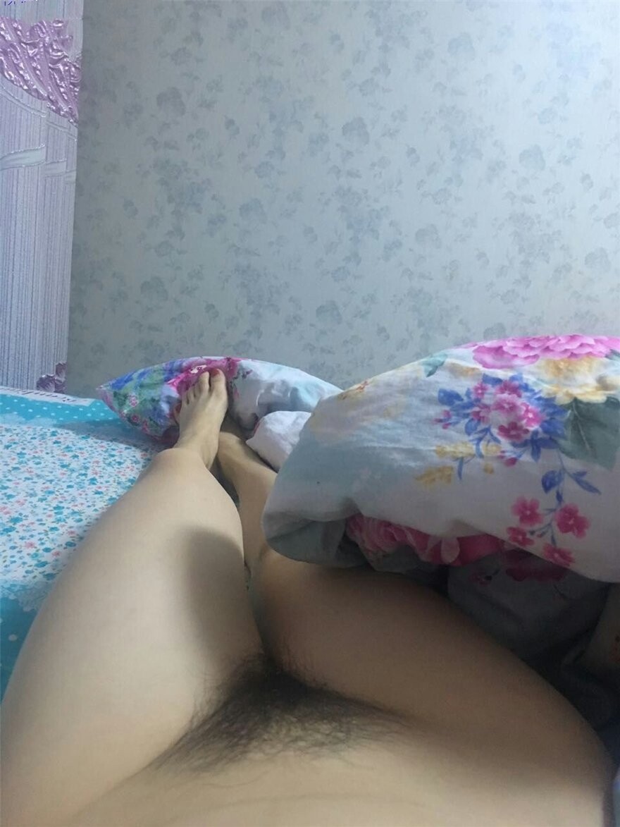 大奶妹家中自拍[20P]