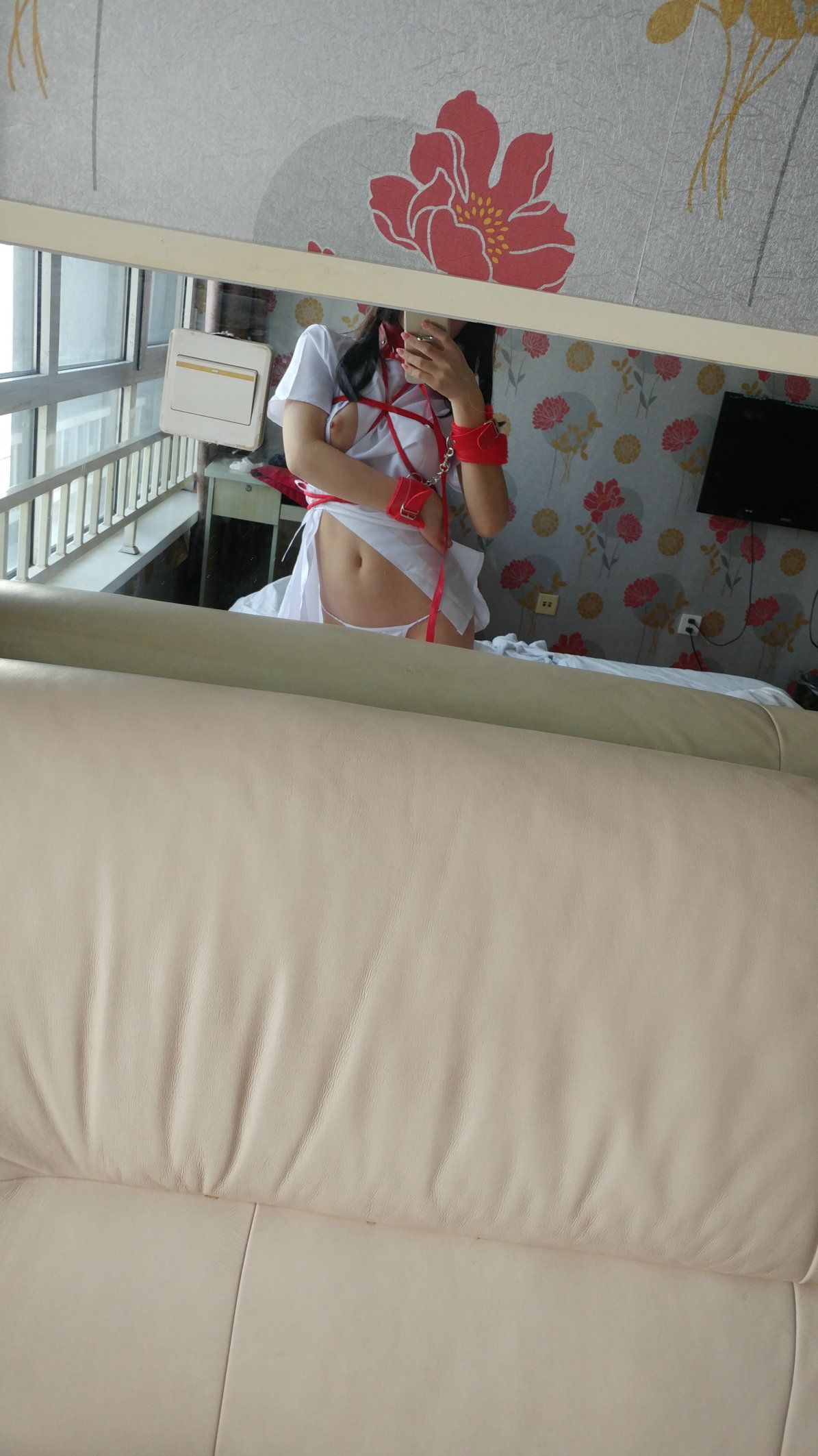 爆菊白嫩巨乳情趣小護士[22P]