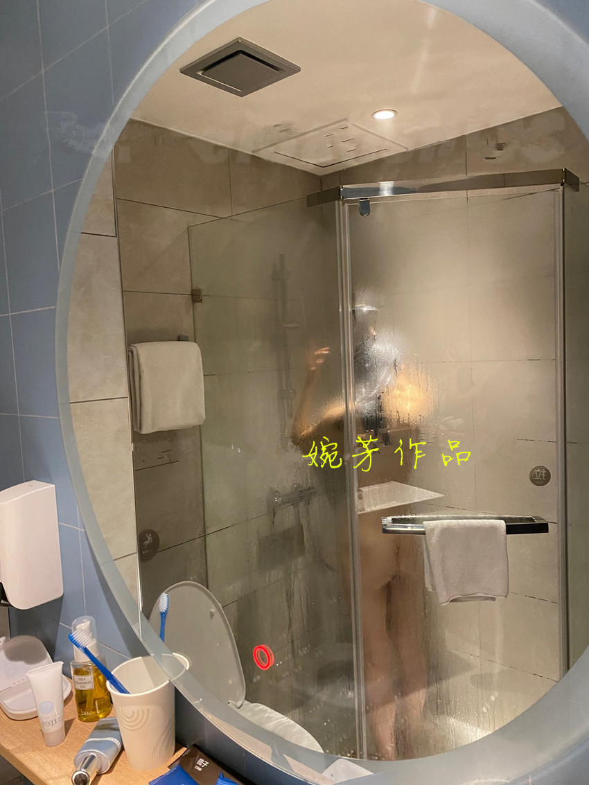 偶爾出來做一做，所以沒那麼多套路.可以被你餵養，還可以跟你睡覺覺[19P]