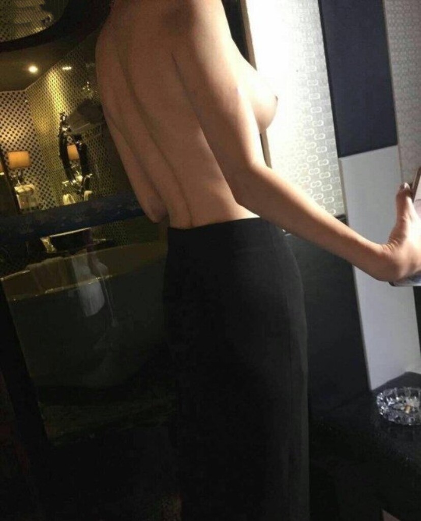 小女女翹起屁股等你來[15P]