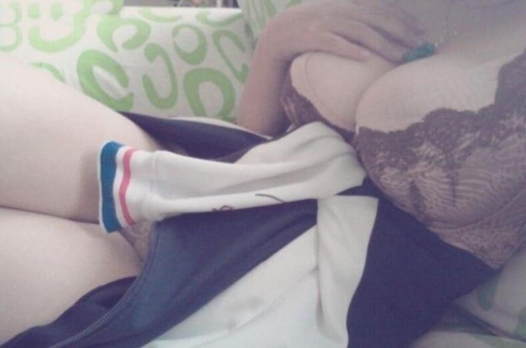 嫩細縫小穴巨乳[12P]