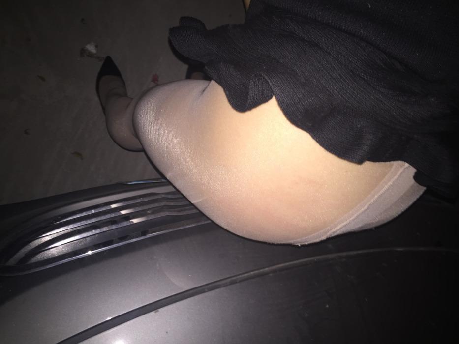 和情人玩車震 [16P]