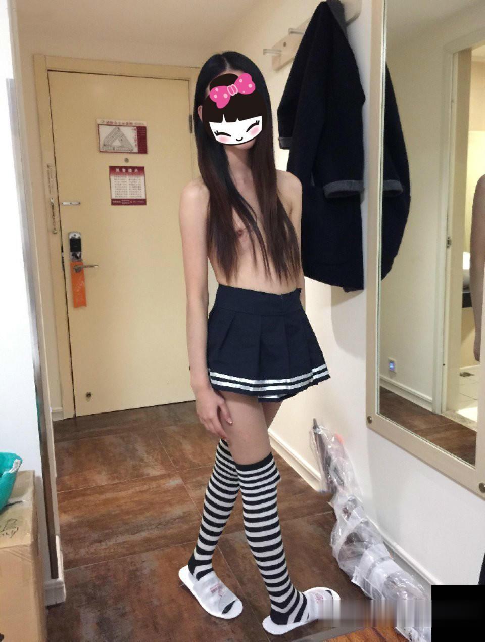 長襪妹子身材真棒[13P]