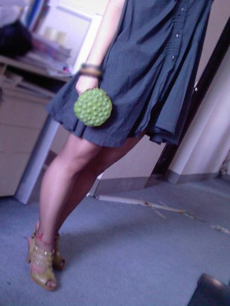 高跟的翹臀女友真實生活自拍[14P]