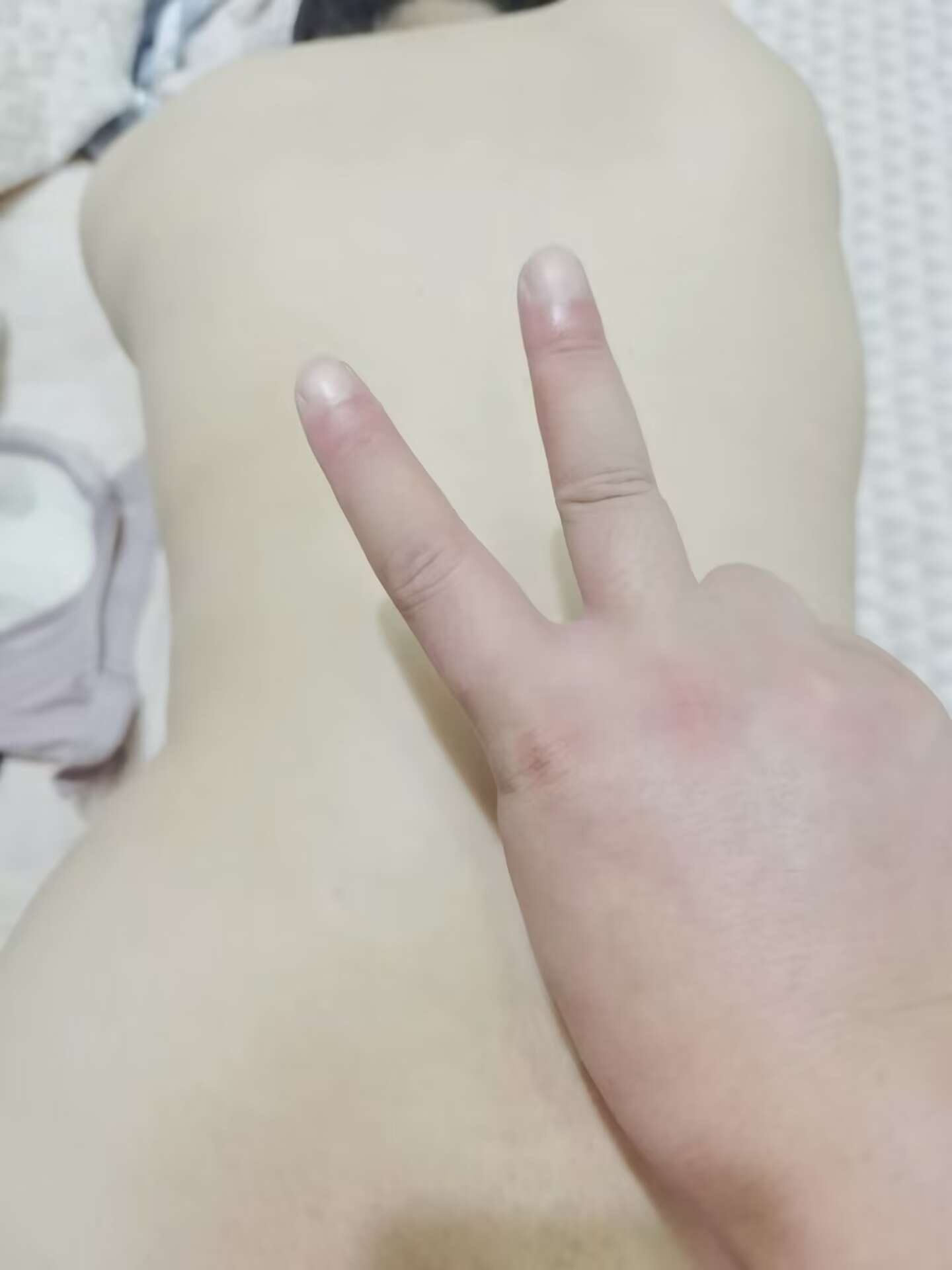 ［原創］手勢認證，蒼哥接投稿，江蘇蘇州3529夫妻入圈花名冊號455，在家擺弄大屁股，大奶露臉長相甜美，喜歡的來啊［20P］