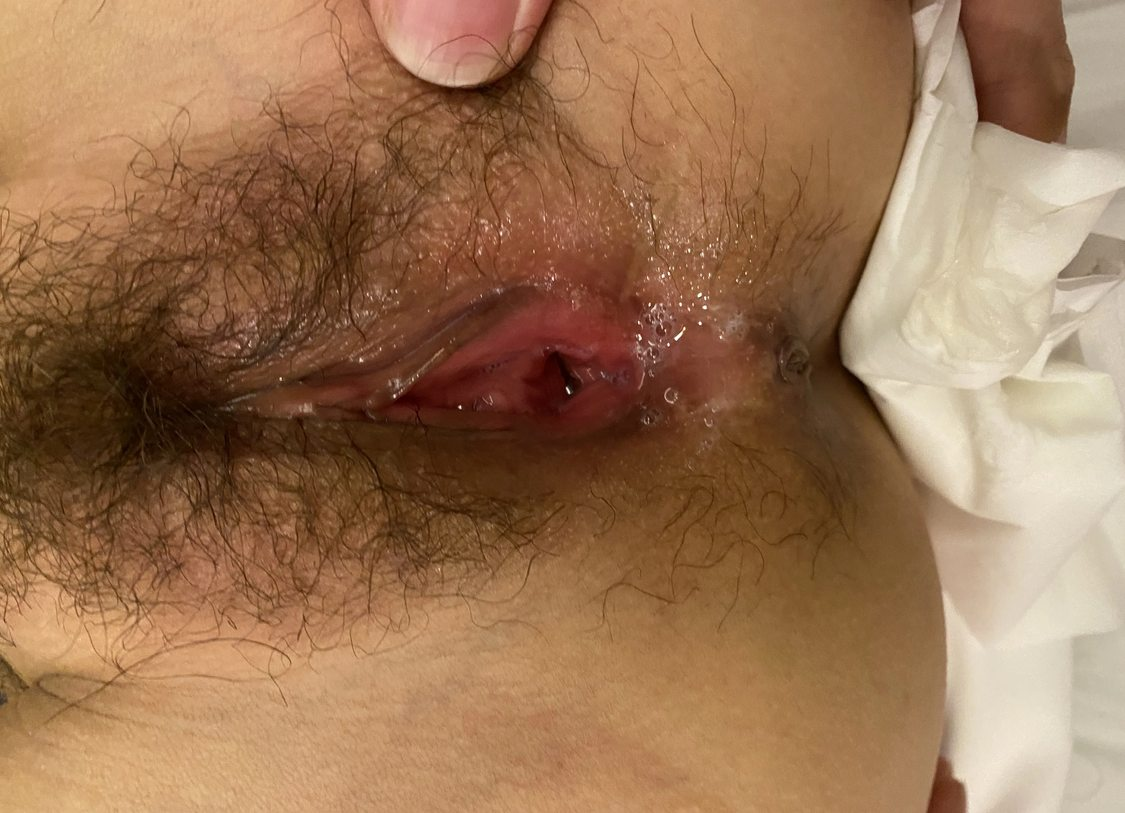 別人的妻子穿著情趣絲襪擺著各種姿勢讓我艹，模特兒般的身材很誘惑[15P]