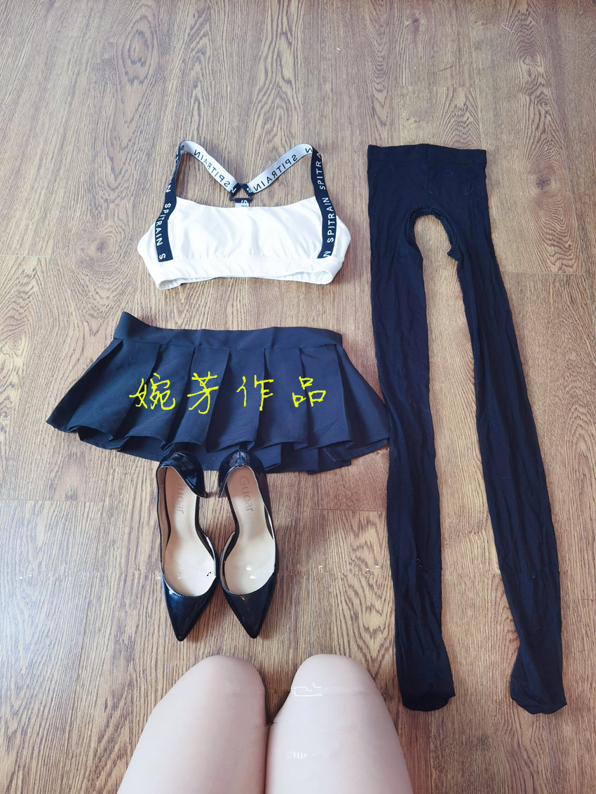 空服員退休30多歲，展示日常穿搭與生活趣事，習慣阿姨裝嫩的搭配麼？[32P]