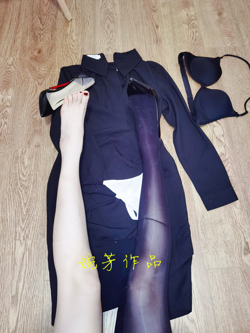 空服員退休30多歲，展示日常穿搭與生活趣事，習慣阿姨裝嫩的搭配麼？[32P]