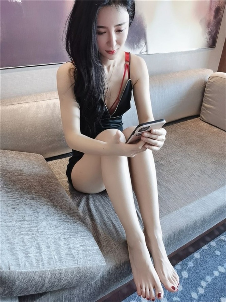 黑絲少婦，很誘惑嗷～據說是空服員私照[23P]