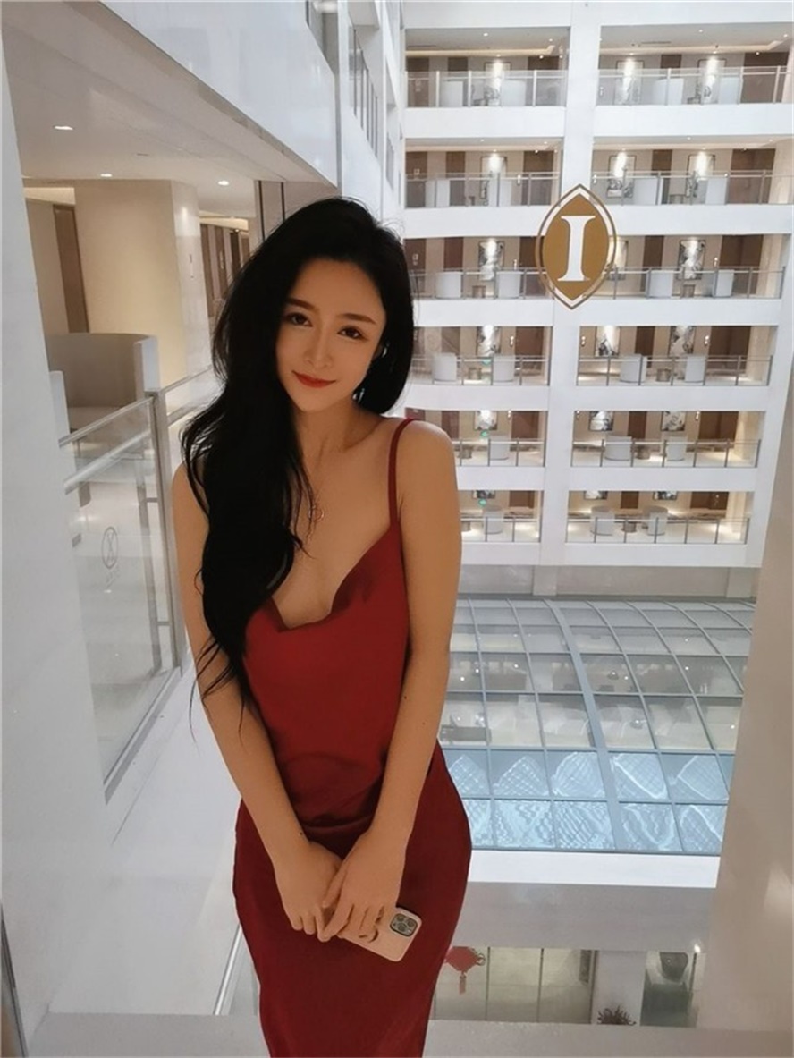 黑絲少婦，很誘惑嗷～據說是空服員私照[23P]