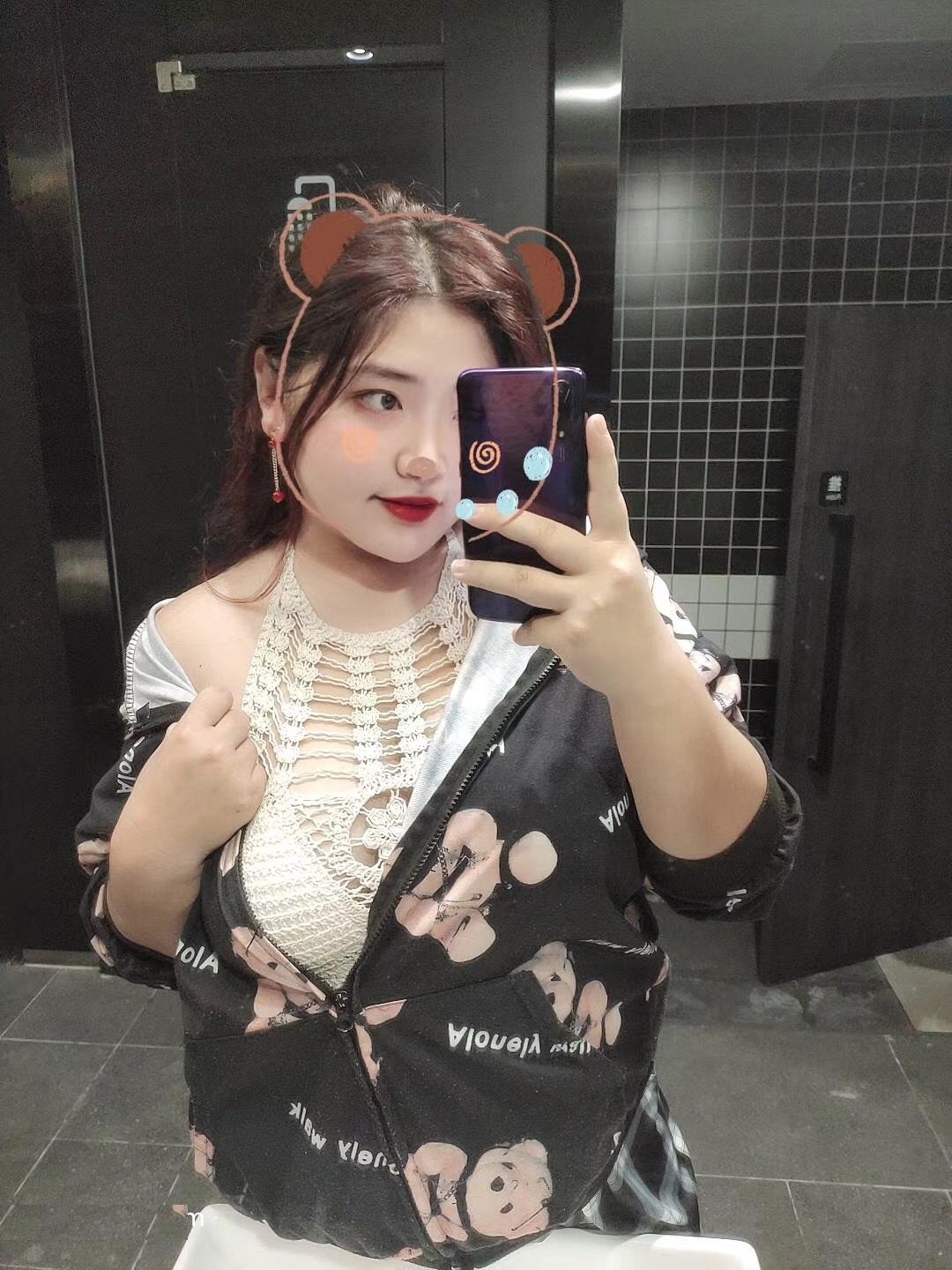 喜歡自拍的女子 [11P]