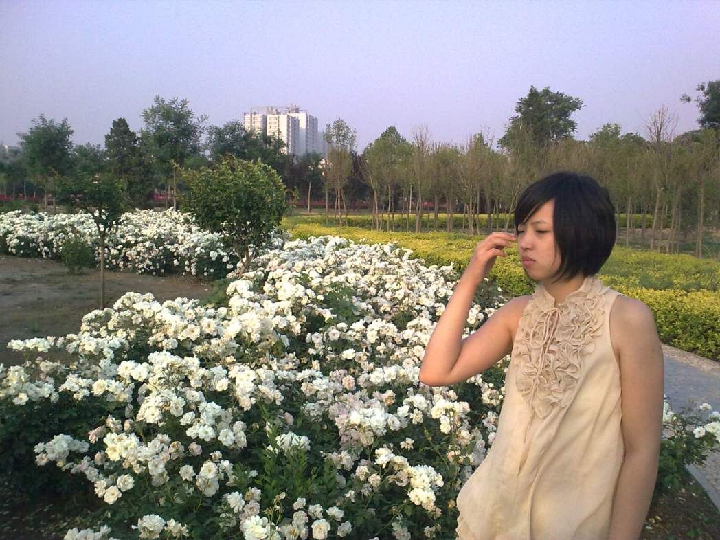 露臉的98年小女孩，她那美妙的身材是我逝去的青春啊[26P]