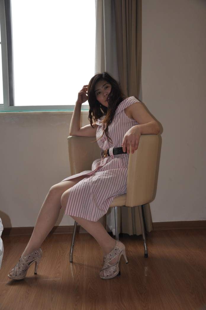 風騷情人野外露臉露出，一天四次滿足不了她了[23P]