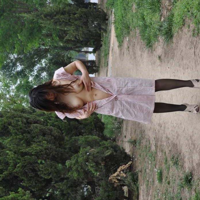 風騷情人野外露臉露出，一天四次滿足不了她了[23P]