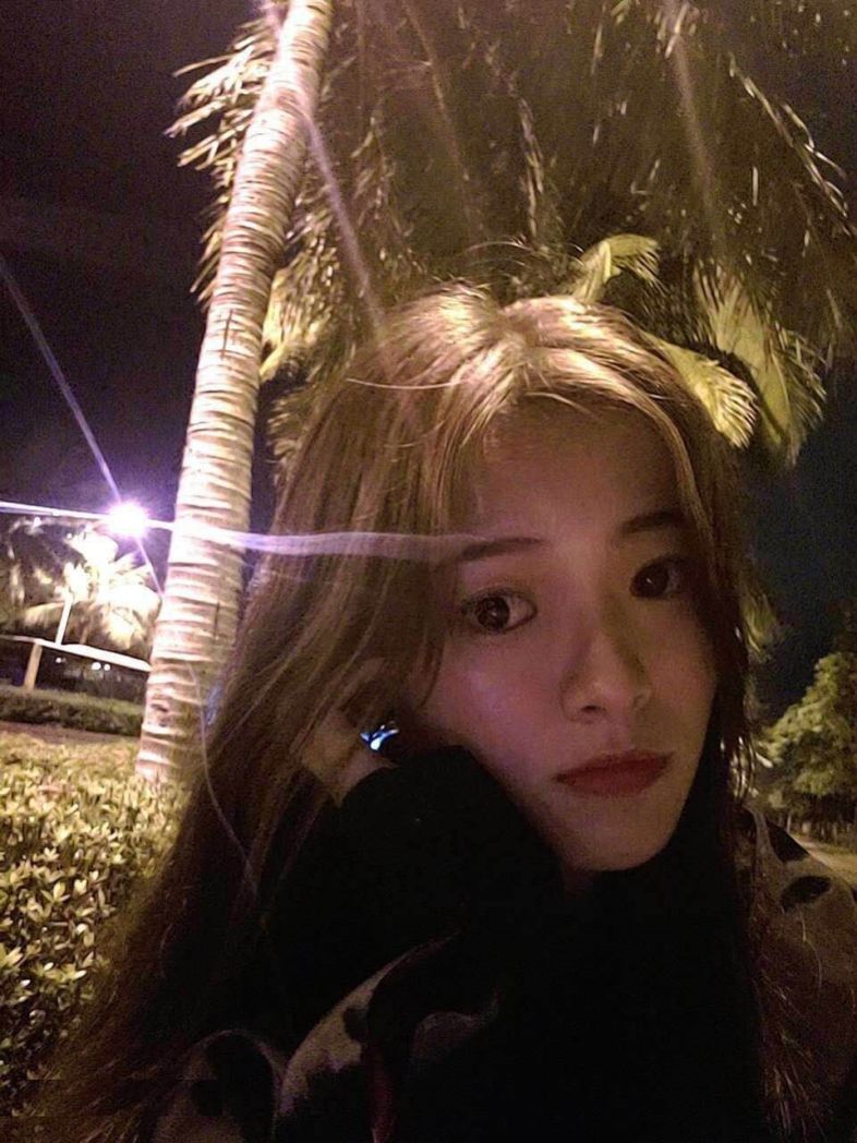 小騷逼被幹的很爽 [13P]