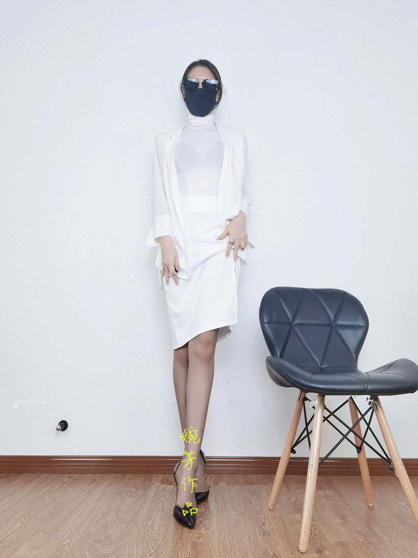 空服員退休30多歲，展示日常穿搭與生活趣事，習慣阿姨裝嫩的搭配麼？[32P]