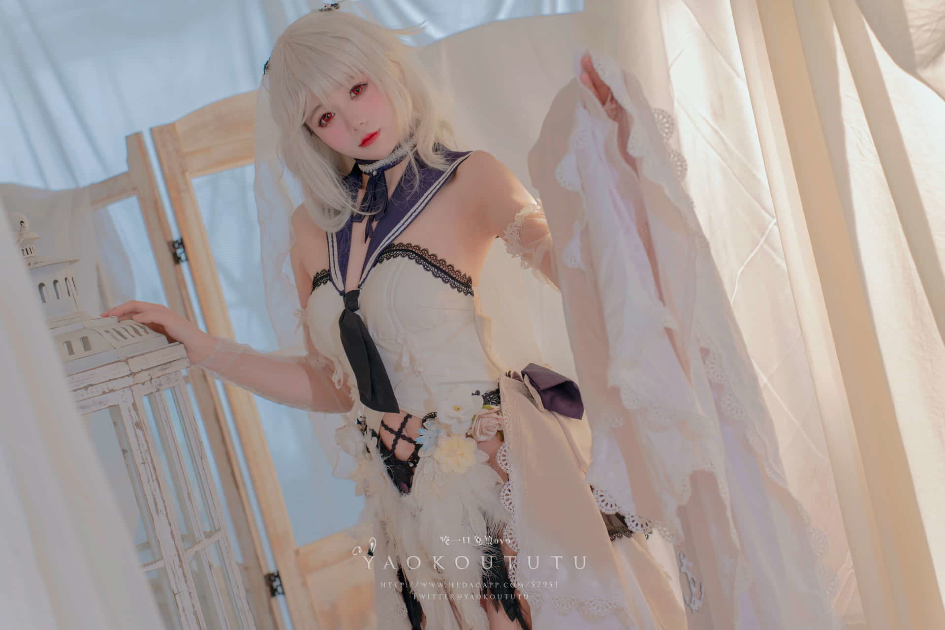 咬一口兔娘 - NO.107 九月T3专属特典『梳妆的大小姐-可畏』