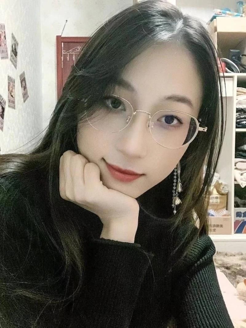 現在的女大生清涼拍～尺度超派！