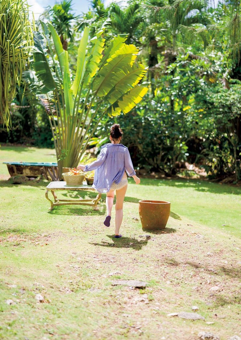 [大久保桜子] 白皙大眼高顏值 肉色飛彈乳量滿溢…