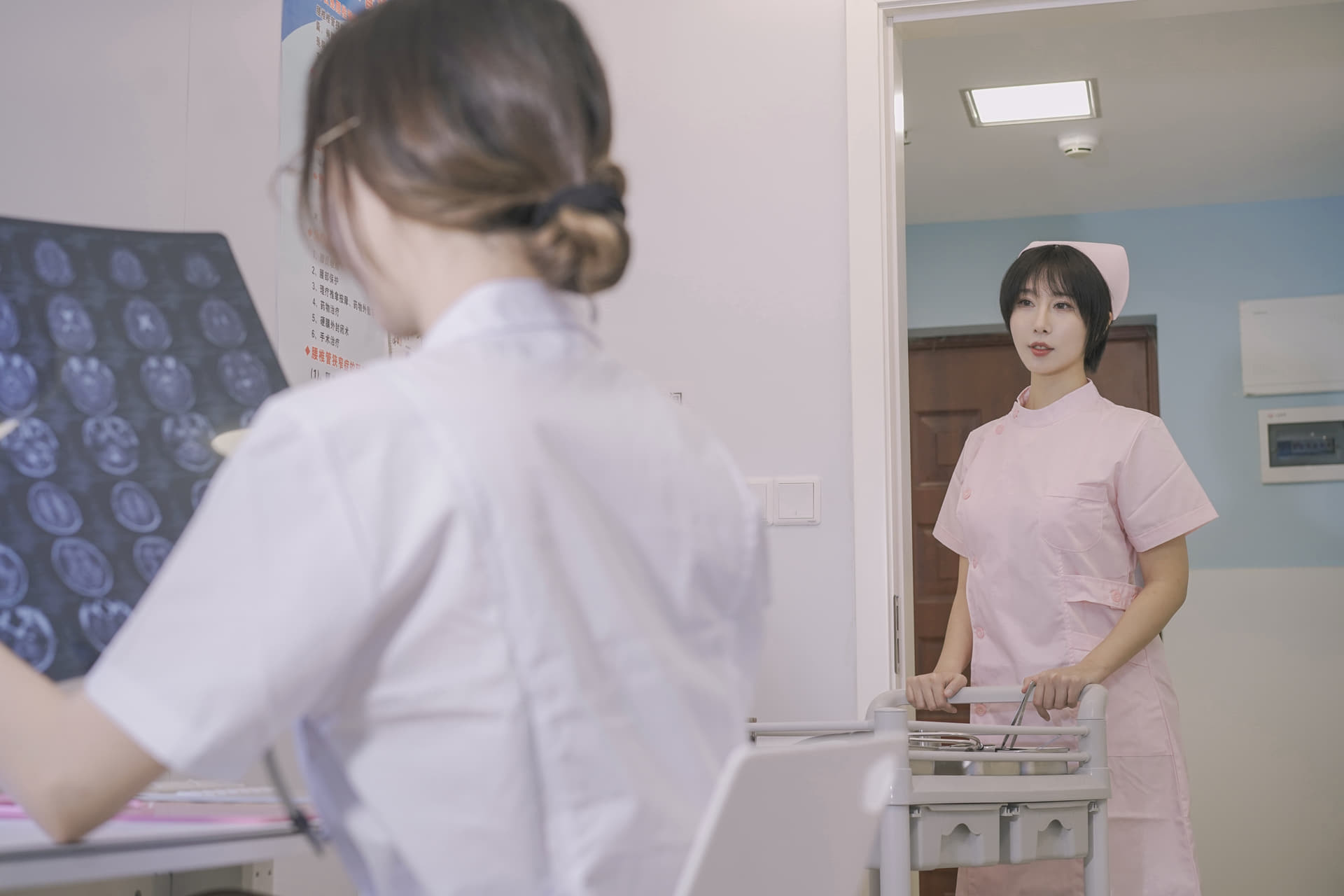 雲溪溪 - 奶桃 N47 醫護