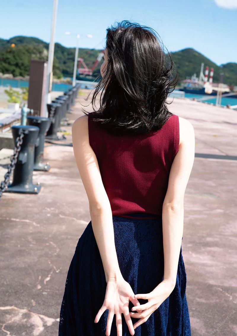 [奈月セナ]  鄰家女孩擁有白皙乳量畫面好養眼