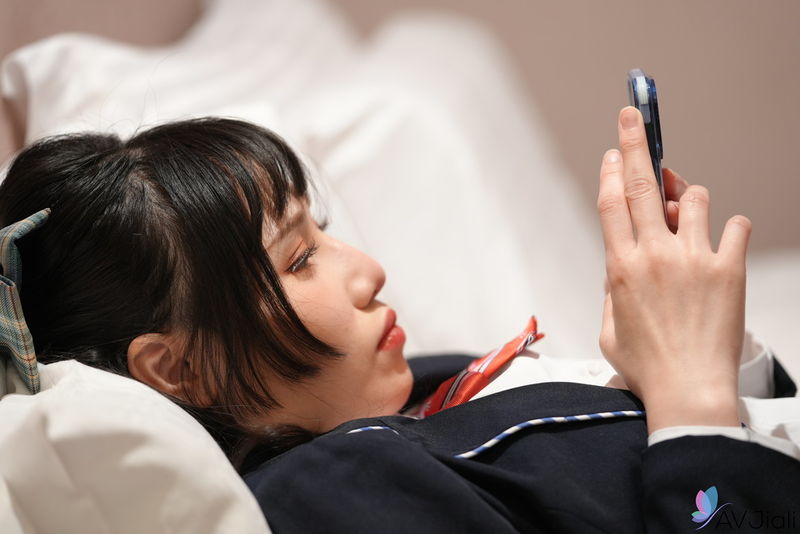 擁有G罩杯的台灣女孩徐夜在情慾按摩店體驗捆綁式性交