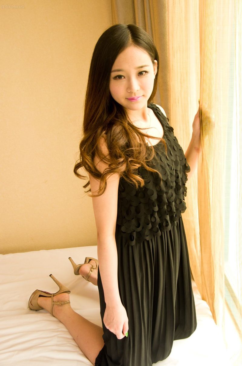 極品國模小妖大尺私拍人體