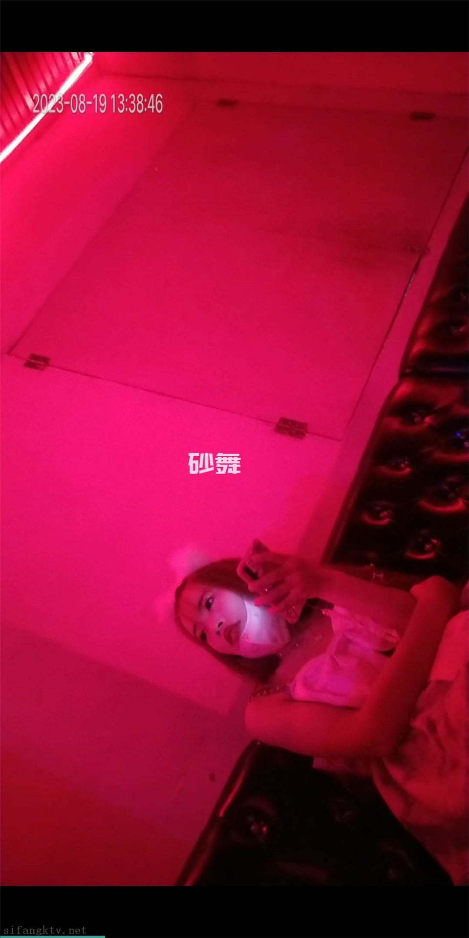 淫亂舞廳2023八月最新重慶舞廳內的淫亂抓奶+摳逼+吃雞+偷操+站炮