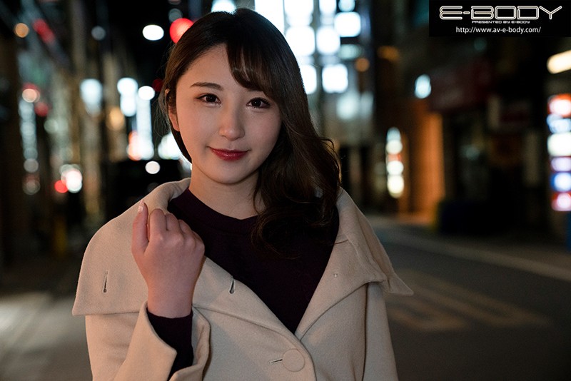 網友挖出被埋沒的“癡女蕩娃”，內行粉曝：“騷爆，講話超級色”