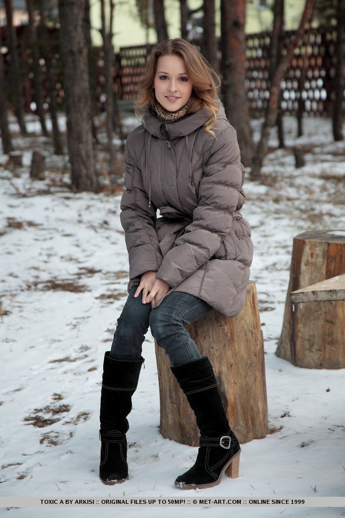 令人懷緬的烏克蘭俏麗絕色美少女寫真精選 - Toxic A