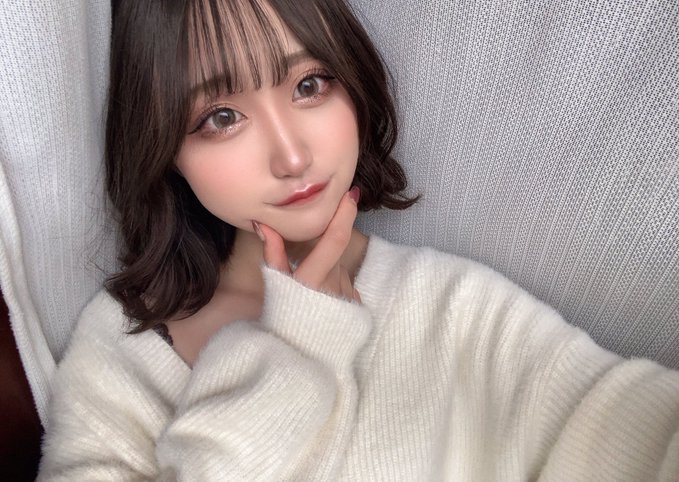 表裡不一！  F罩杯清純美少女「柚希亜依」出道自曝其實超好色！