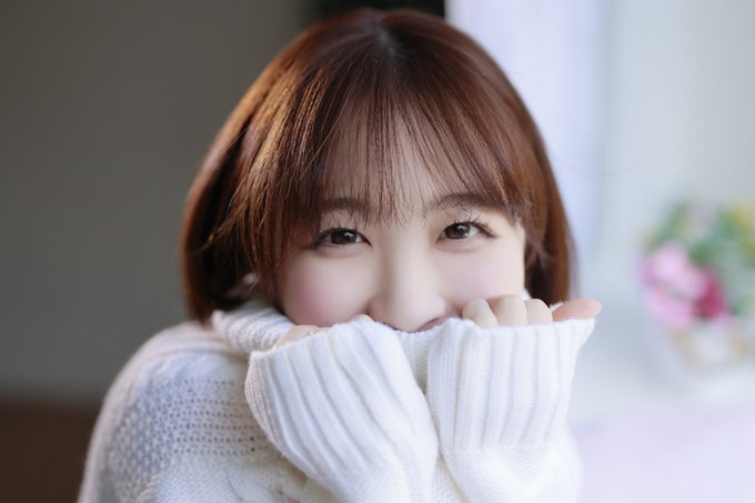 最喜歡的漫畫是JOJO！  G罩杯白嫩巨乳女大學生「宍戸裡帆」出道全因6年前首次看過的作品！