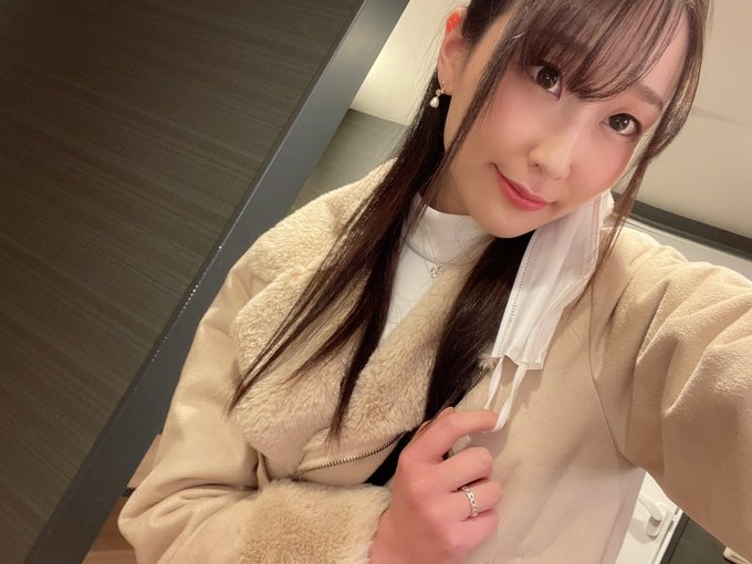 深宮怨婦！  E罩杯氣質巨乳美女「綾川富美」產後性慾爆發出道！