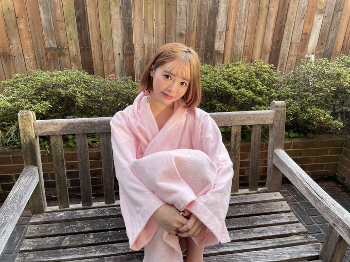 嘴巴上功夫！  D杯韓系小天后「小倉由菜」最新作痴女力大開舔遍全身！