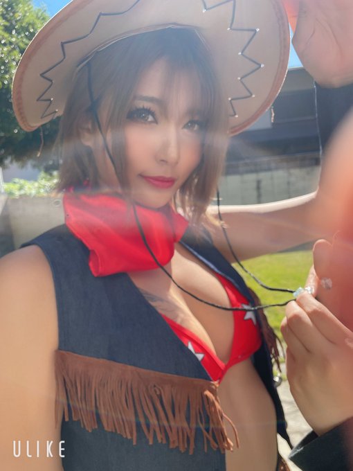 辣妹白轉黑！  D罩杯小麥肌長腿美少女「一色彩葉」172公分好身材攻陷破萬粉絲！