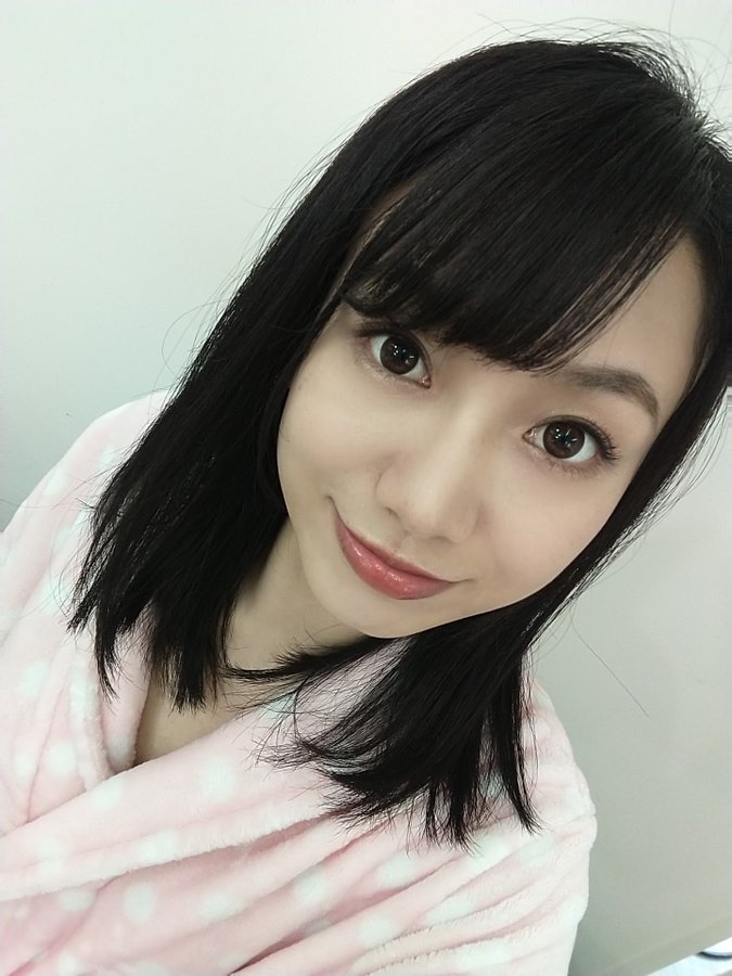 風韻猶存！  C罩杯演藝圈經紀人「保田真咲」報復老公出軌出道！