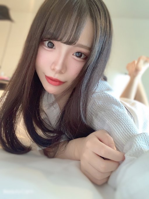 性癖好驚人！  C罩杯關西名校女大學生「鈴音杏夏」出道！