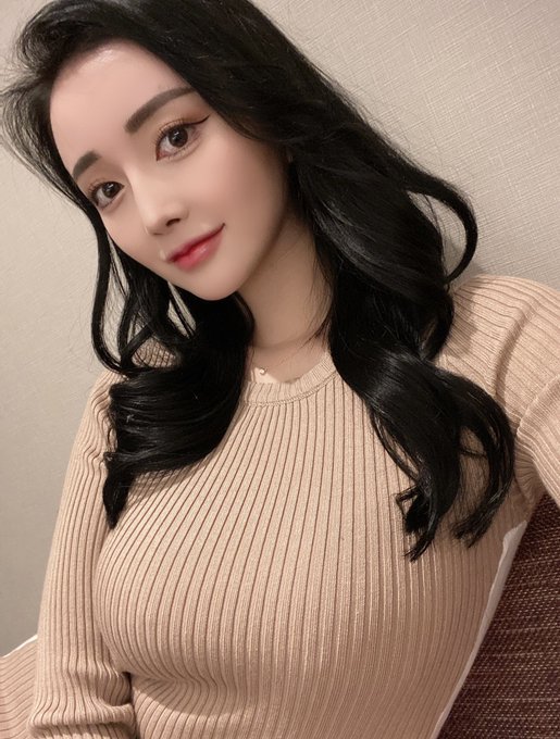 170公分！  G罩杯三聲道女大學生「鈴原美蘭」出道！