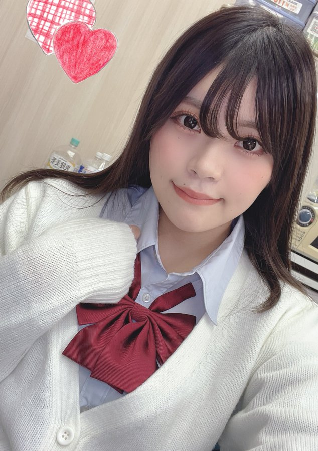 氣質巨乳！  F罩杯火辣美女「都久井莉緒」出道！