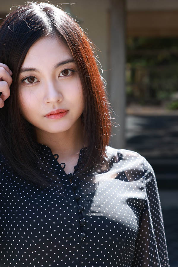 清秀透明！  E罩杯絕美現役寫真女星「五十嵐夏」出道！