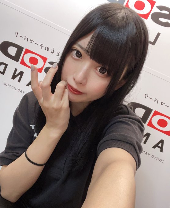 SOD女子社員！  E罩杯豐滿美少女「中丸未來」出道！曾經當過地下偶像的人氣社員！