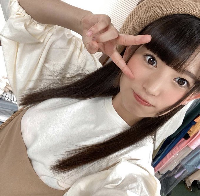 私藏胸器！渾圓滿D罩杯大眼美少女「宇流木沙羅」推特自拍福利直播樣來！