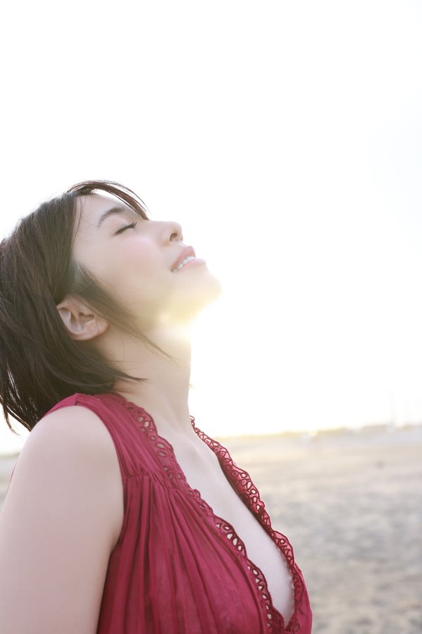 今年最後王牌Show hand! G罩杯寫真偶像「翼舞」頂尖片商S1正式出道!