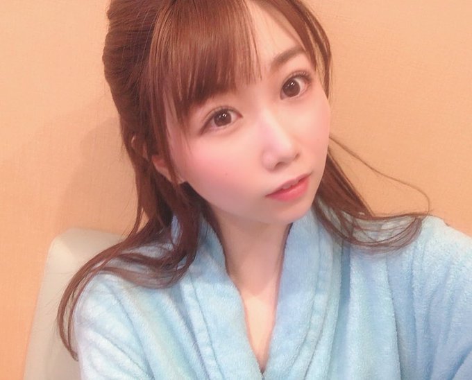 療癒可愛！  D罩杯芭蕾舞美少女「市川愛茉莉」出道！