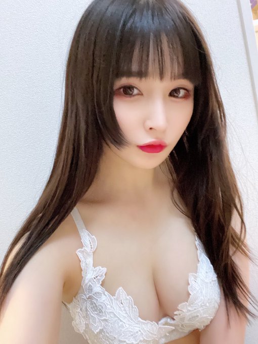 辣妹校正回歸！  E罩杯刺青美少女「葉月蕾菈」改名換造型狂吸上萬粉絲回流！